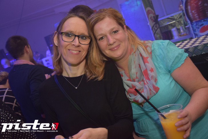 VENGA VENGA - Die 90er & 2000er Party
