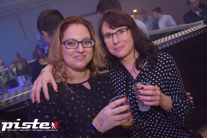 VENGA VENGA - Die 90er & 2000er Party