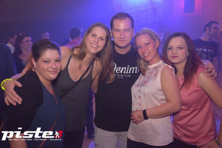 VENGA VENGA - Die 90er & 2000er Party
