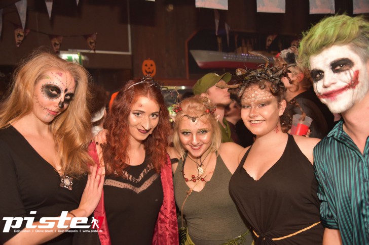 Halloween Queer Night