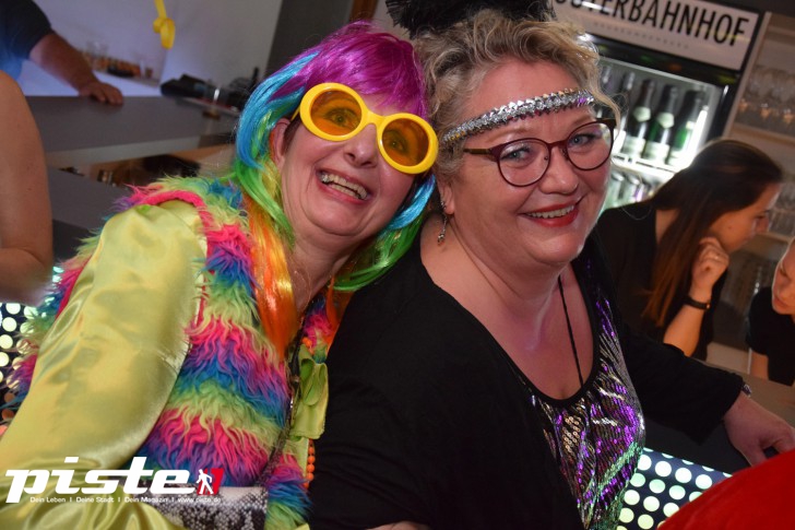 Schrille Schlagerparty