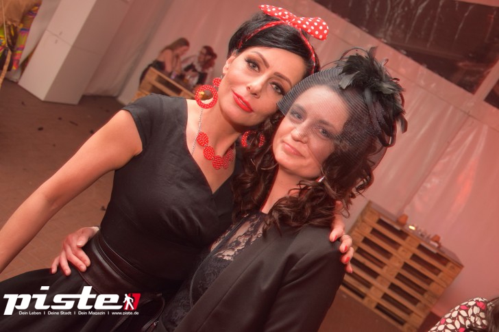Schrille Schlagerparty