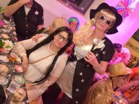 Schrille Schlagerparty