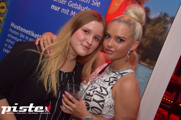 Anstandslos & Durchgeknallt