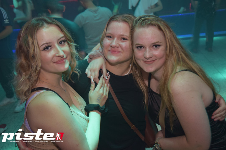 Anstandslos & Durchgeknallt
