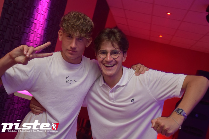Anstandslos & Durchgeknallt