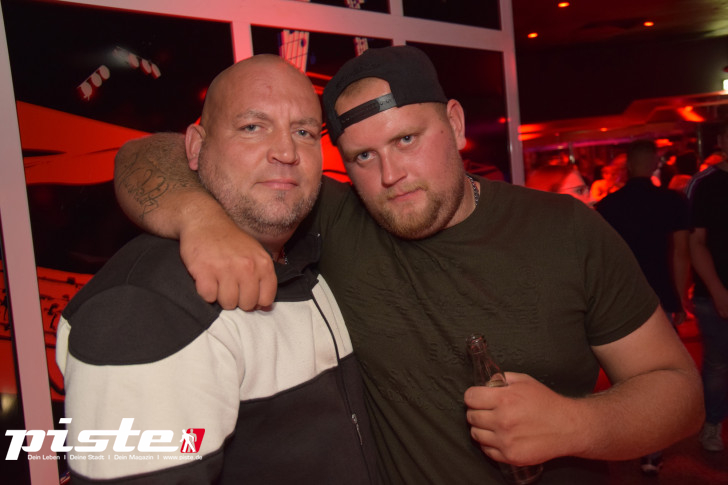 Anstandslos & Durchgeknallt