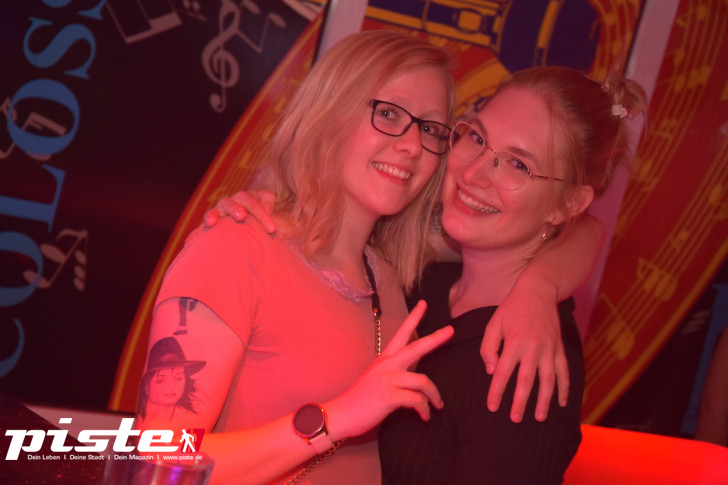 Anstandslos & Durchgeknallt