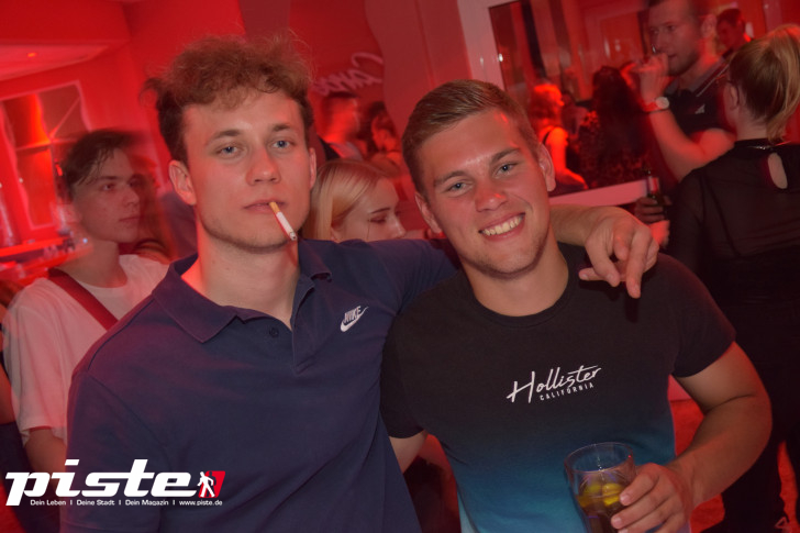 Anstandslos & Durchgeknallt