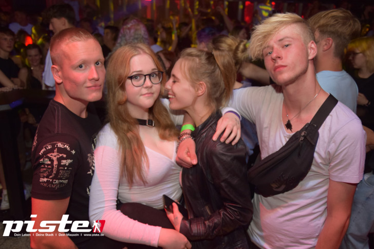 Anstandslos & Durchgeknallt