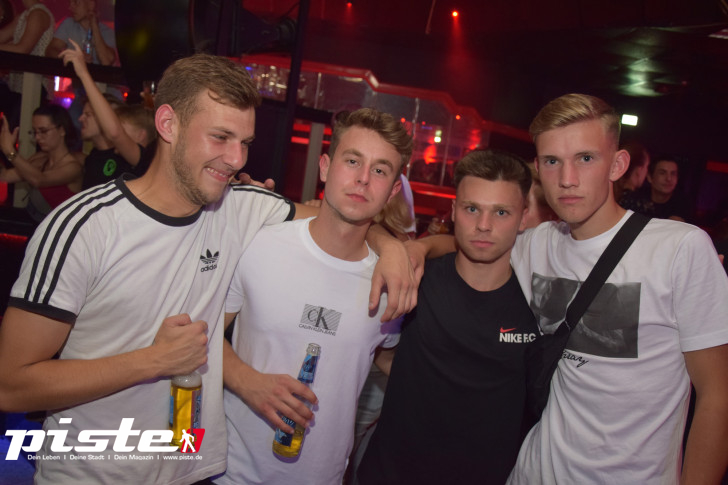 Anstandslos & Durchgeknallt