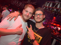 Anstandslos & Durchgeknallt