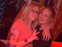 Anstandslos & Durchgeknallt