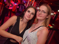 Anstandslos & Durchgeknallt