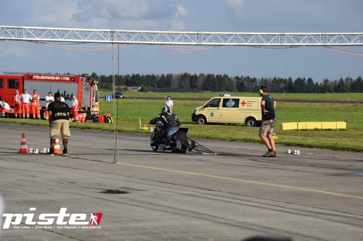 Race & Fly by Pelle