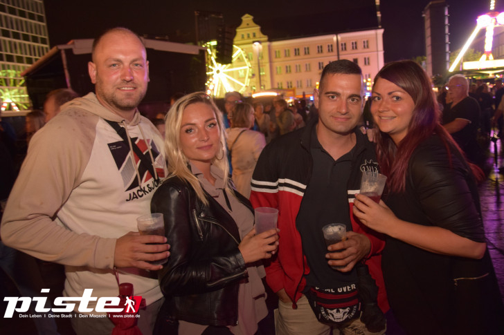 Vier-Tore-Fest: Ella Endlich