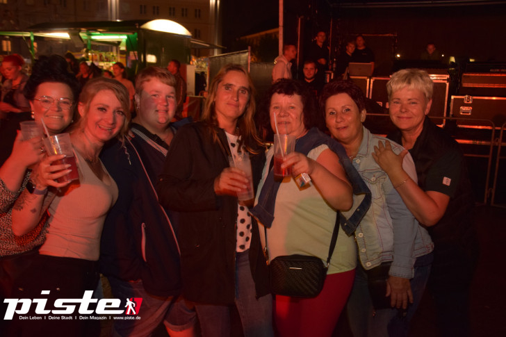 Vier-Tore-Fest: Ella Endlich