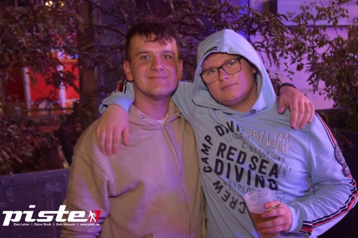 Vier-Tore-Fest: Ella Endlich