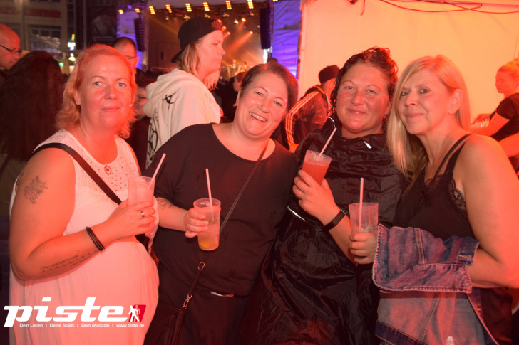 Vier-Tore-Fest: Ella Endlich