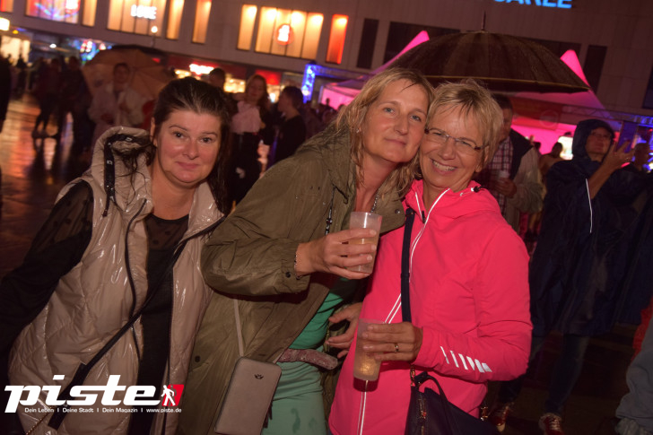 Vier-Tore-Fest: Ella Endlich