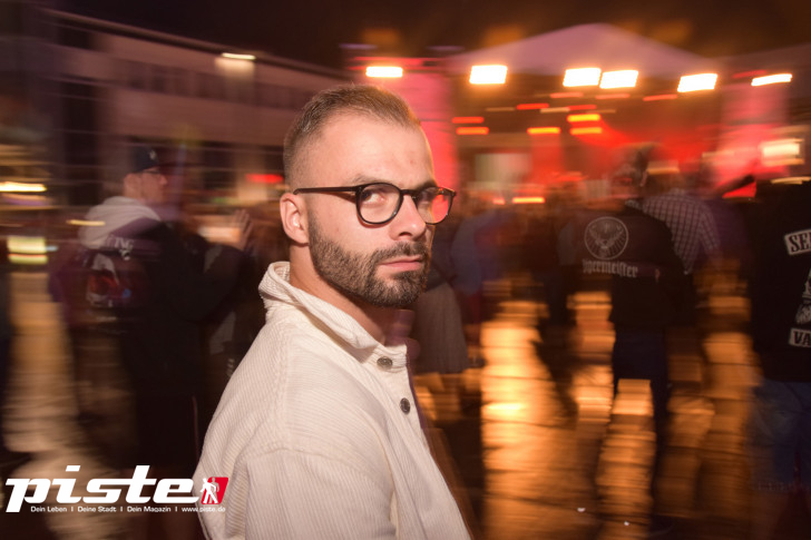 Vier-Tore-Fest: Ella Endlich