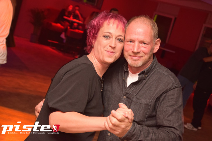 AUSRASTEN! Die XXL-Hausparty