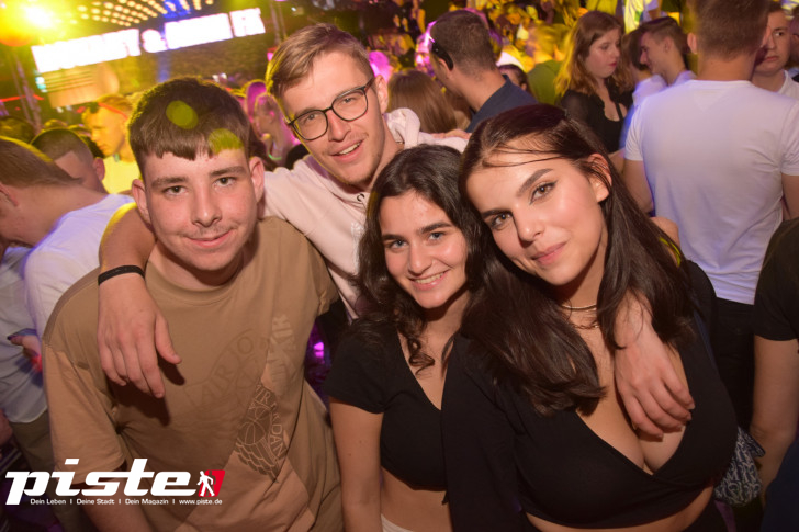 AUSRASTEN! Die XXL-Hausparty