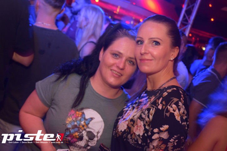 AUSRASTEN! Die XXL-Hausparty