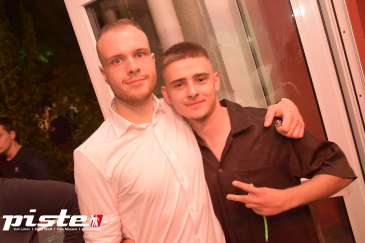 AUSRASTEN! Die XXL-Hausparty