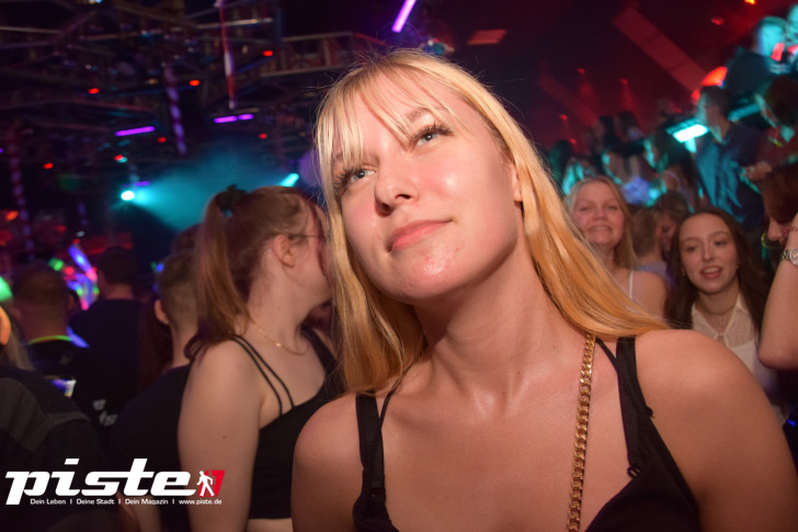 AUSRASTEN! Die XXL-Hausparty