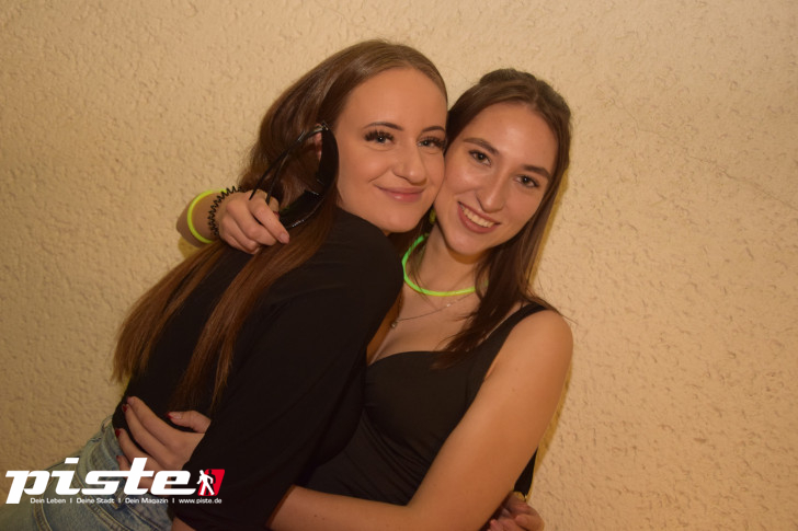 AUSRASTEN! Die XXL-Hausparty