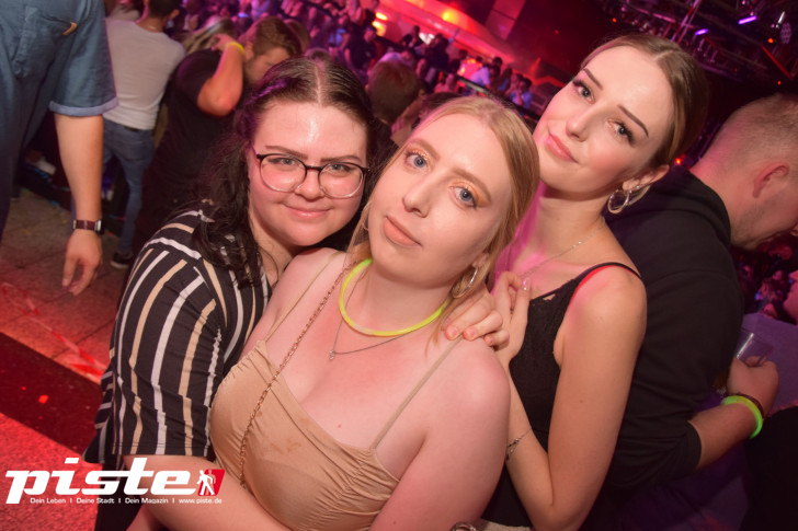 AUSRASTEN! Die XXL-Hausparty