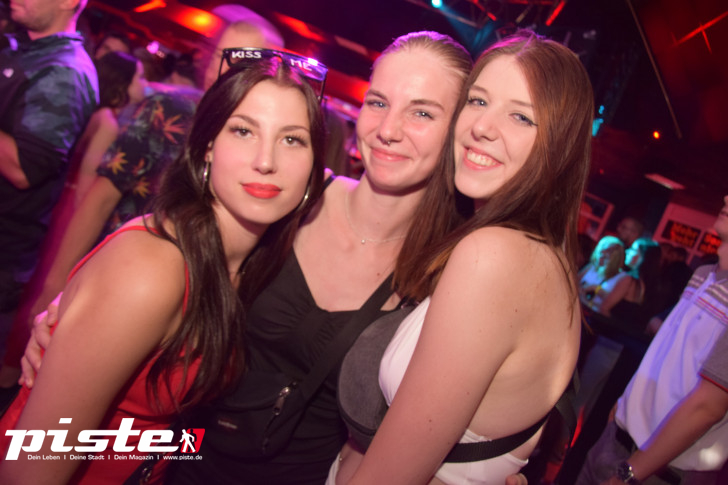 AUSRASTEN! Die XXL-Hausparty