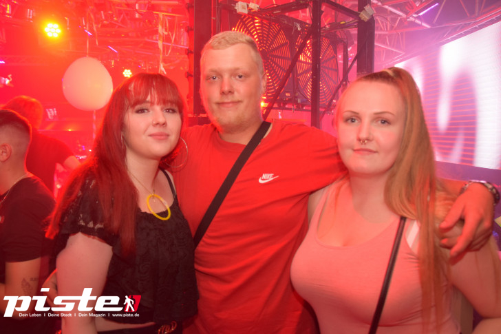 AUSRASTEN! Die XXL-Hausparty