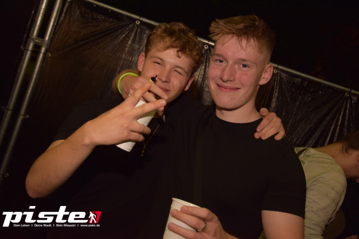 AUSRASTEN! Die XXL-Hausparty