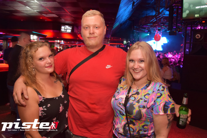 AUSRASTEN! Die XXL-Hausparty