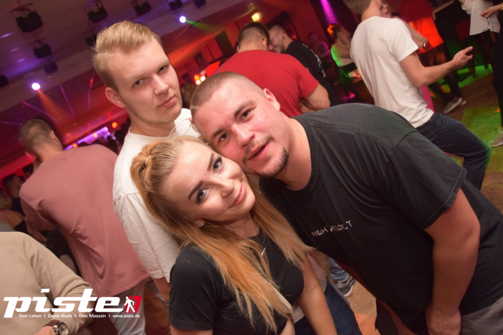 AUSRASTEN! Die XXL-Hausparty