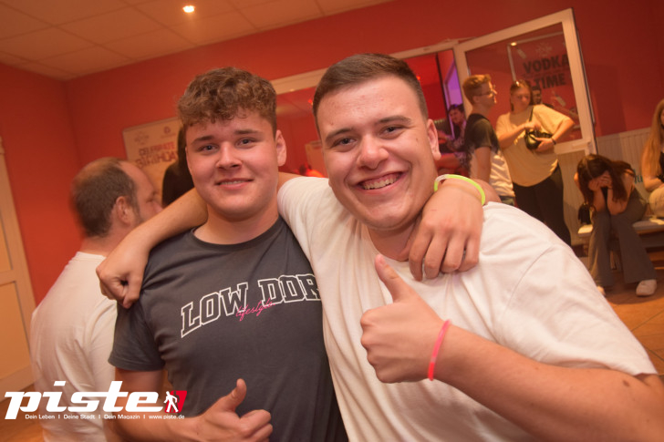 AUSRASTEN! Die XXL-Hausparty