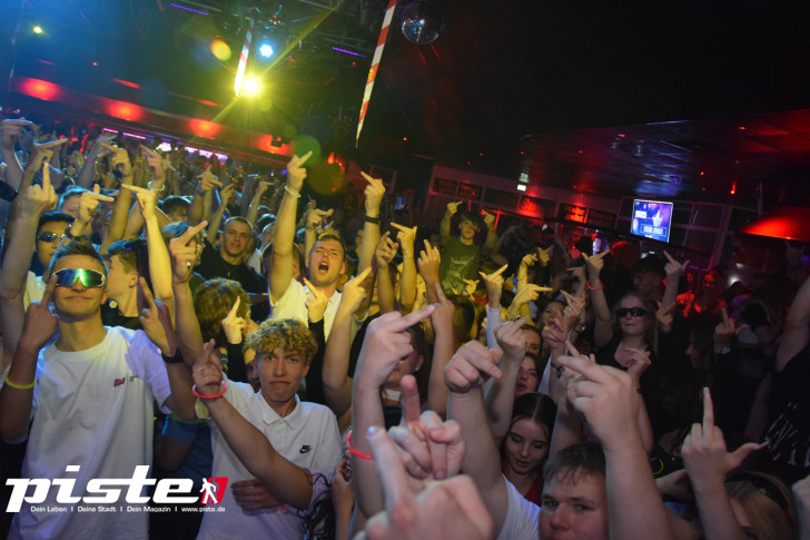 AUSRASTEN! Die XXL-Hausparty