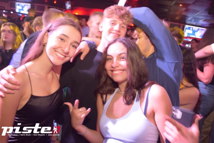 AUSRASTEN! Die XXL-Hausparty