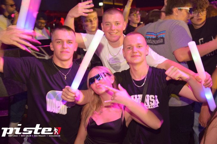 AUSRASTEN! Die XXL-Hausparty