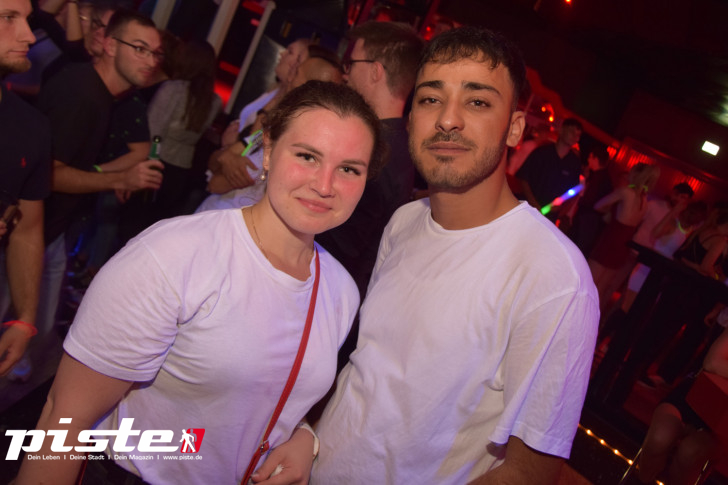 AUSRASTEN! Die XXL-Hausparty