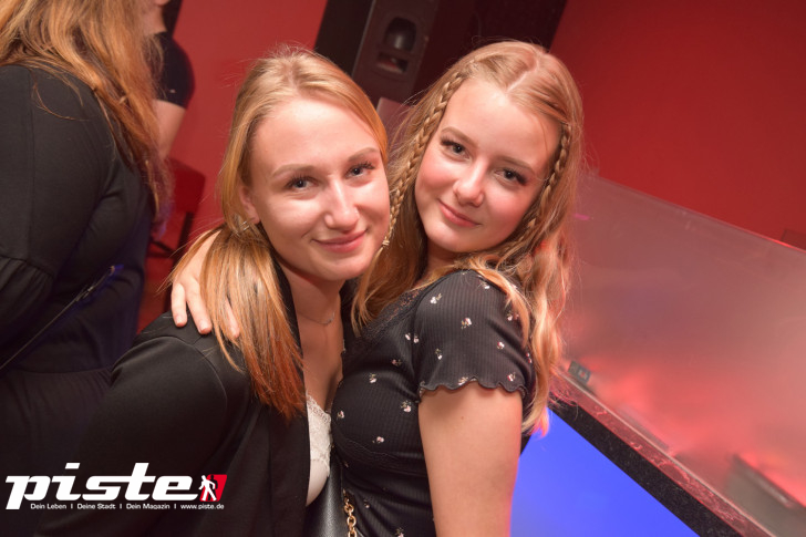 AUSRASTEN! Die XXL-Hausparty