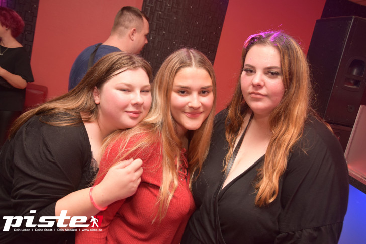 AUSRASTEN! Die XXL-Hausparty