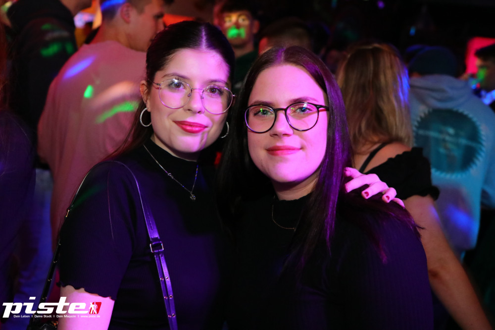 Anniversary! Endlich 18!