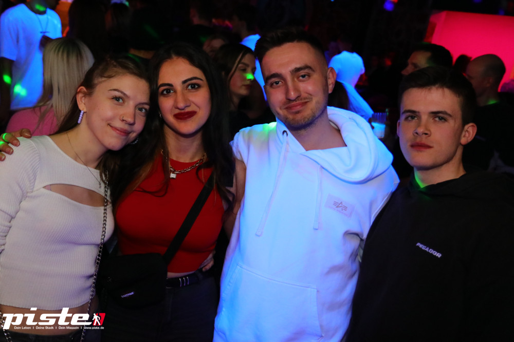 Anniversary! Endlich 18!