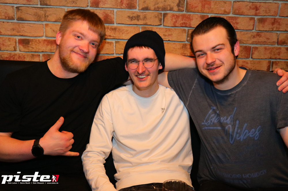 Anniversary! Endlich 18!