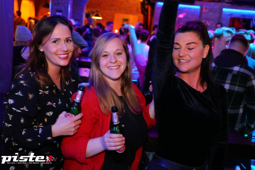 Anniversary! Endlich 18!