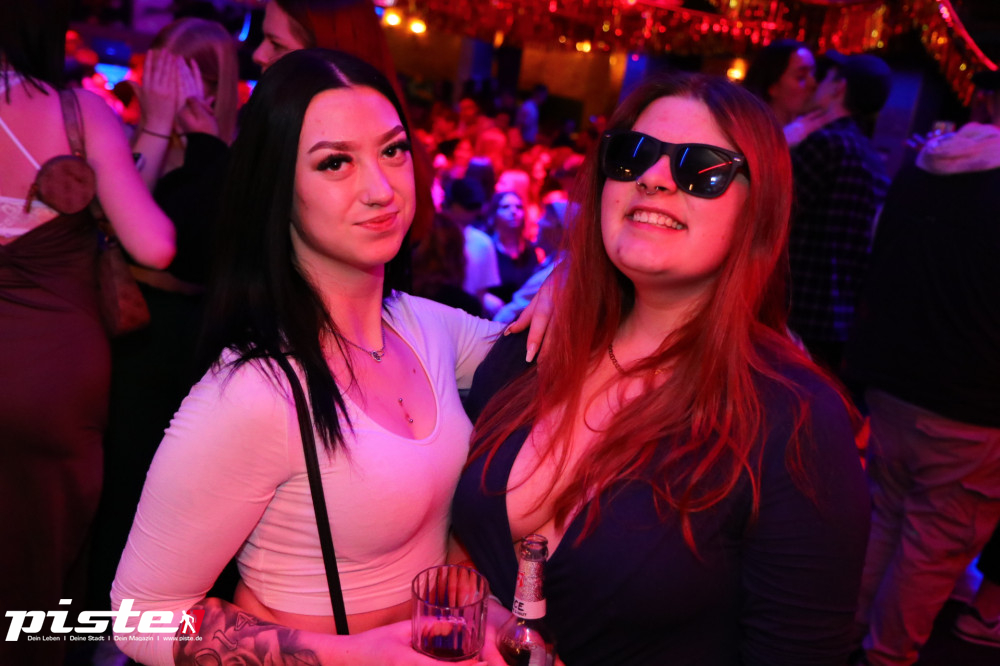 Anniversary! Endlich 18!