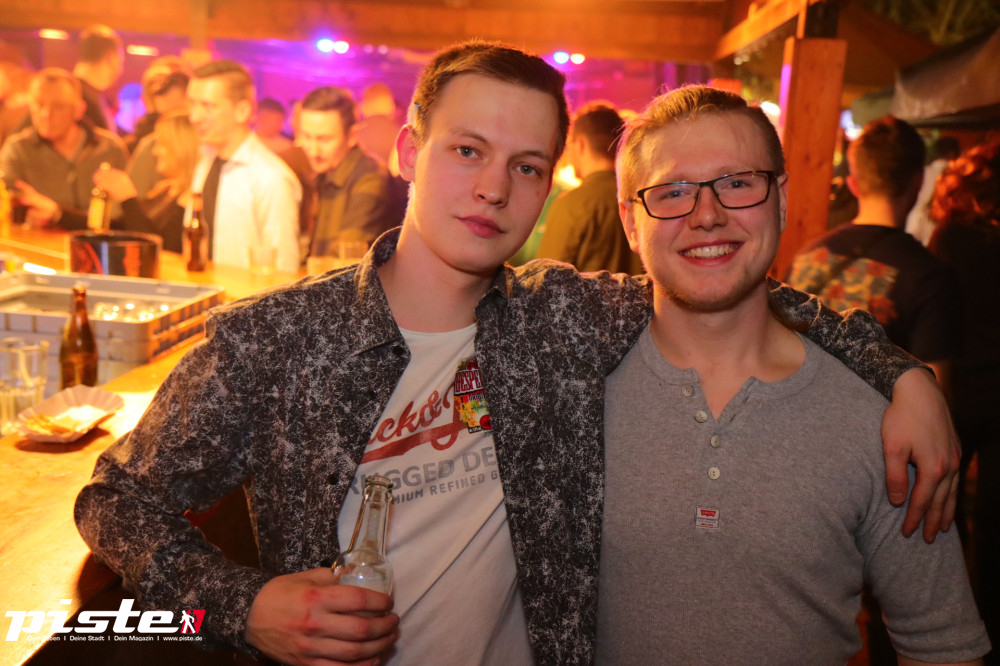 Anniversary! Endlich 18!